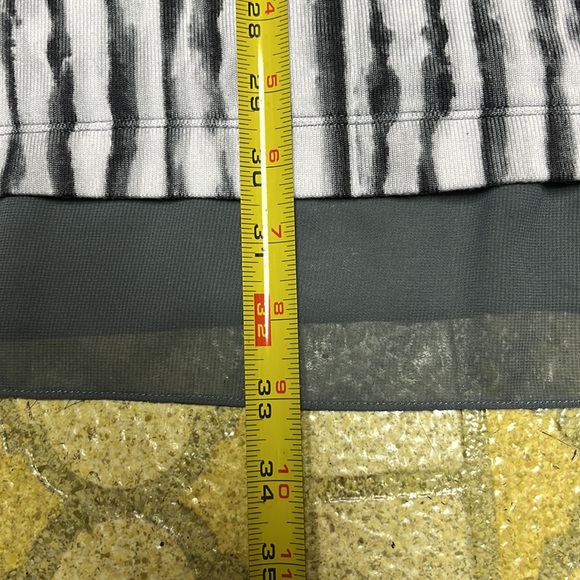 EUC Vera Wang long top - Picture 12 of 15